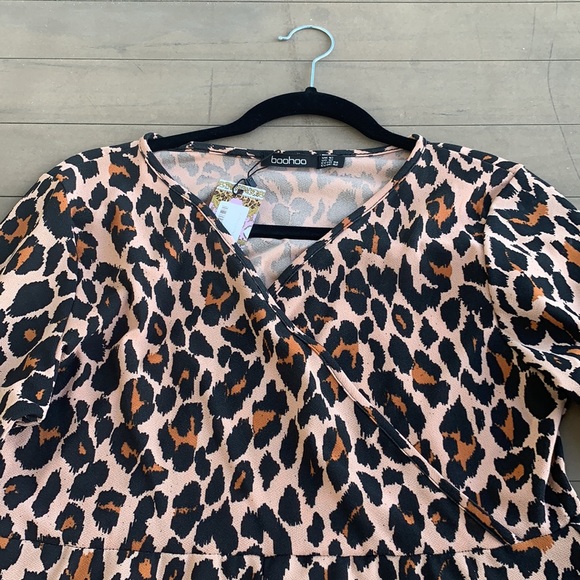 Unworn Leopard Long Sleeve Playsuit Size 16 - Picture 2 of 14